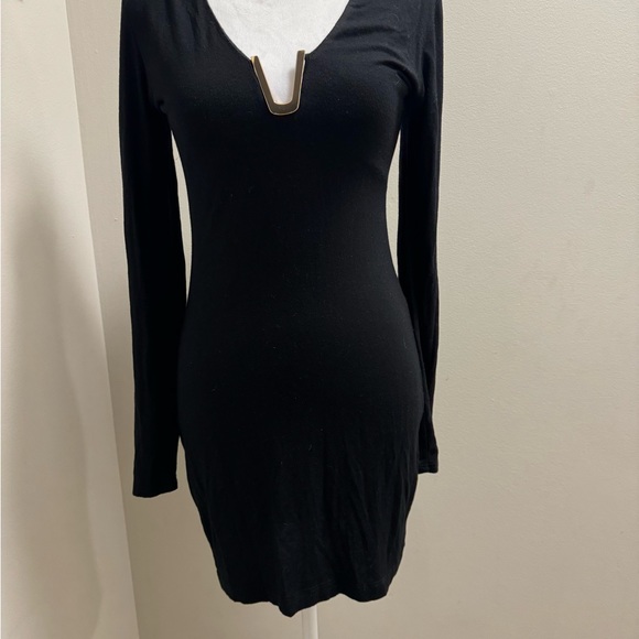 Black V- Neck mini dress - Picture 2 of 3